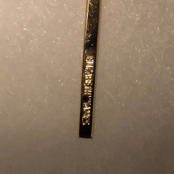 Elizabeth and James earrings - Picture 5 of 5